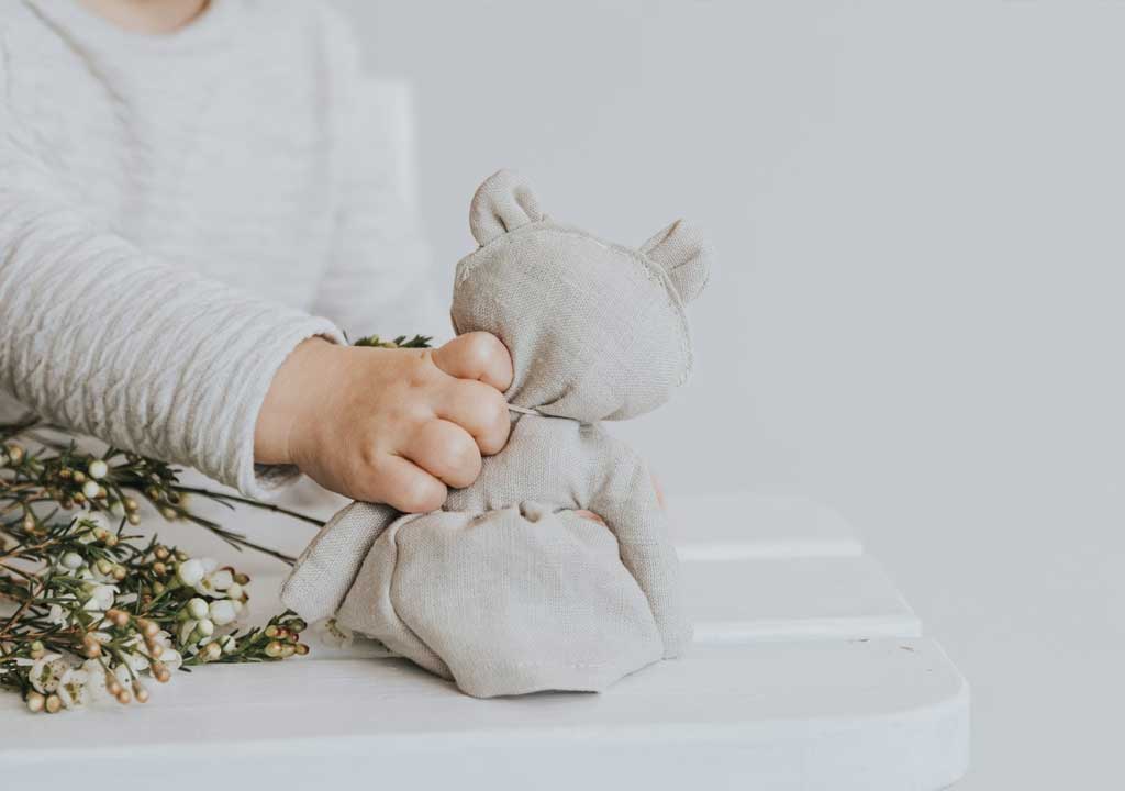 Choosing the Best Bottles and Nipples for Newborn Feeding